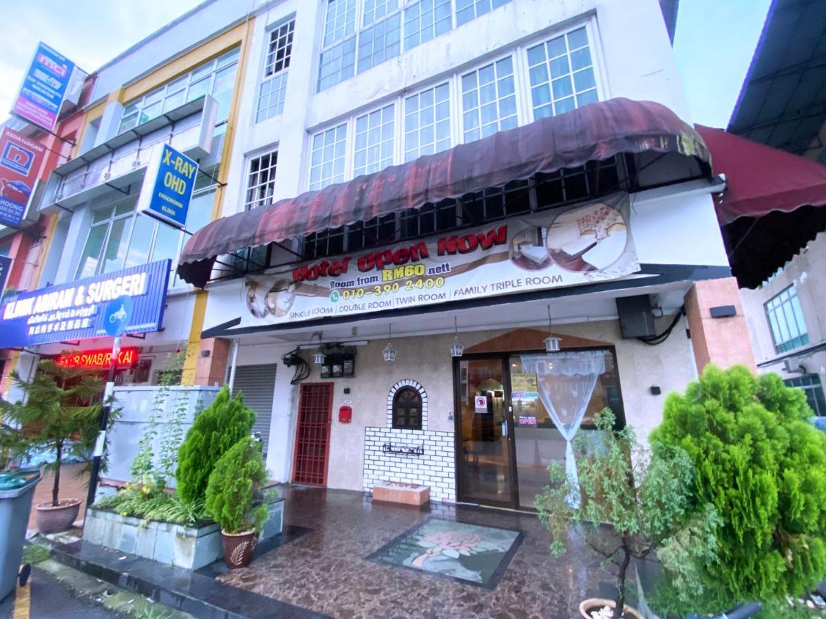 Mr Hotel Nusa Bestari Skudai Extérieur photo