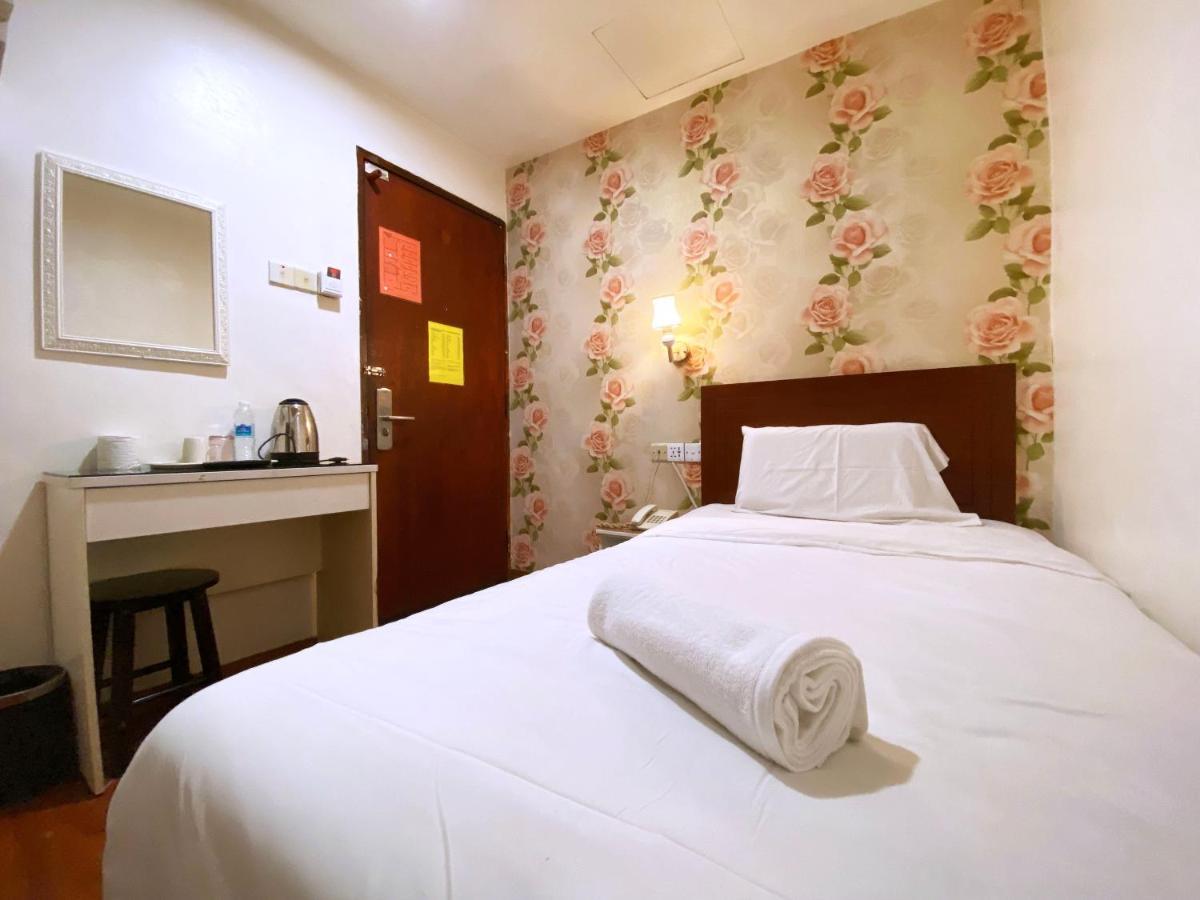 Mr Hotel Nusa Bestari Skudai Extérieur photo