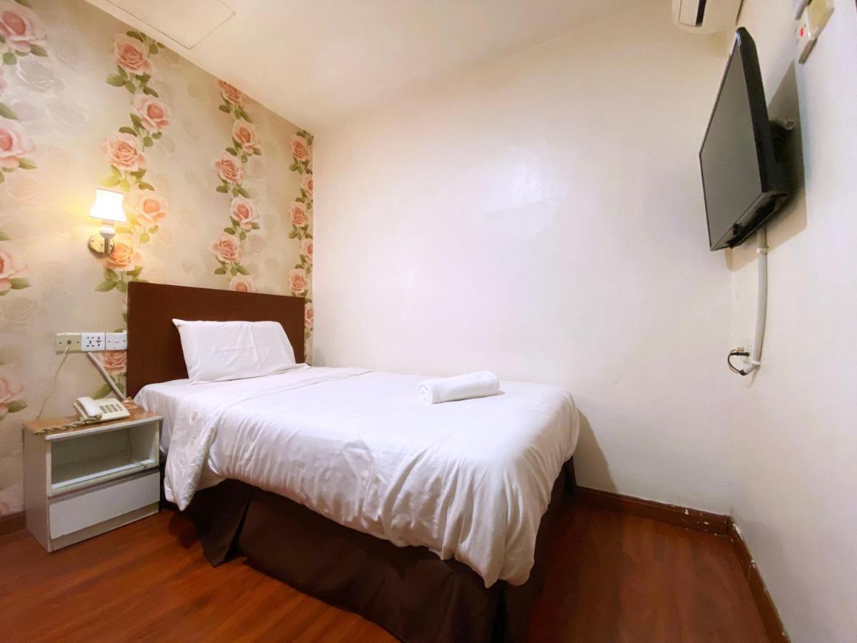 Mr Hotel Nusa Bestari Skudai Extérieur photo