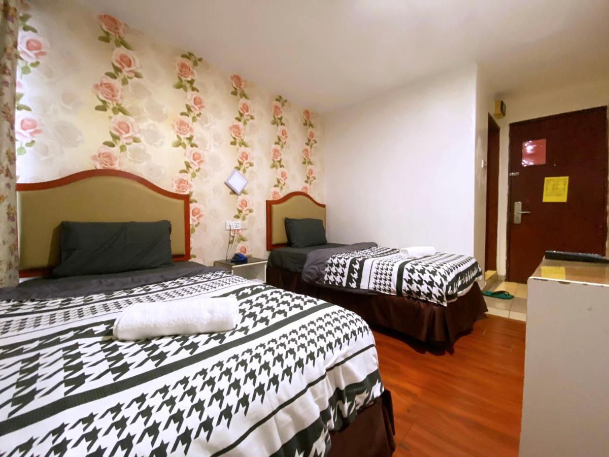 Mr Hotel Nusa Bestari Skudai Extérieur photo